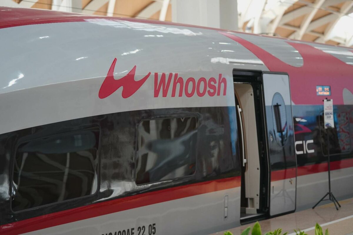 Harga tiket kereta cepat Whoosh terbaru
